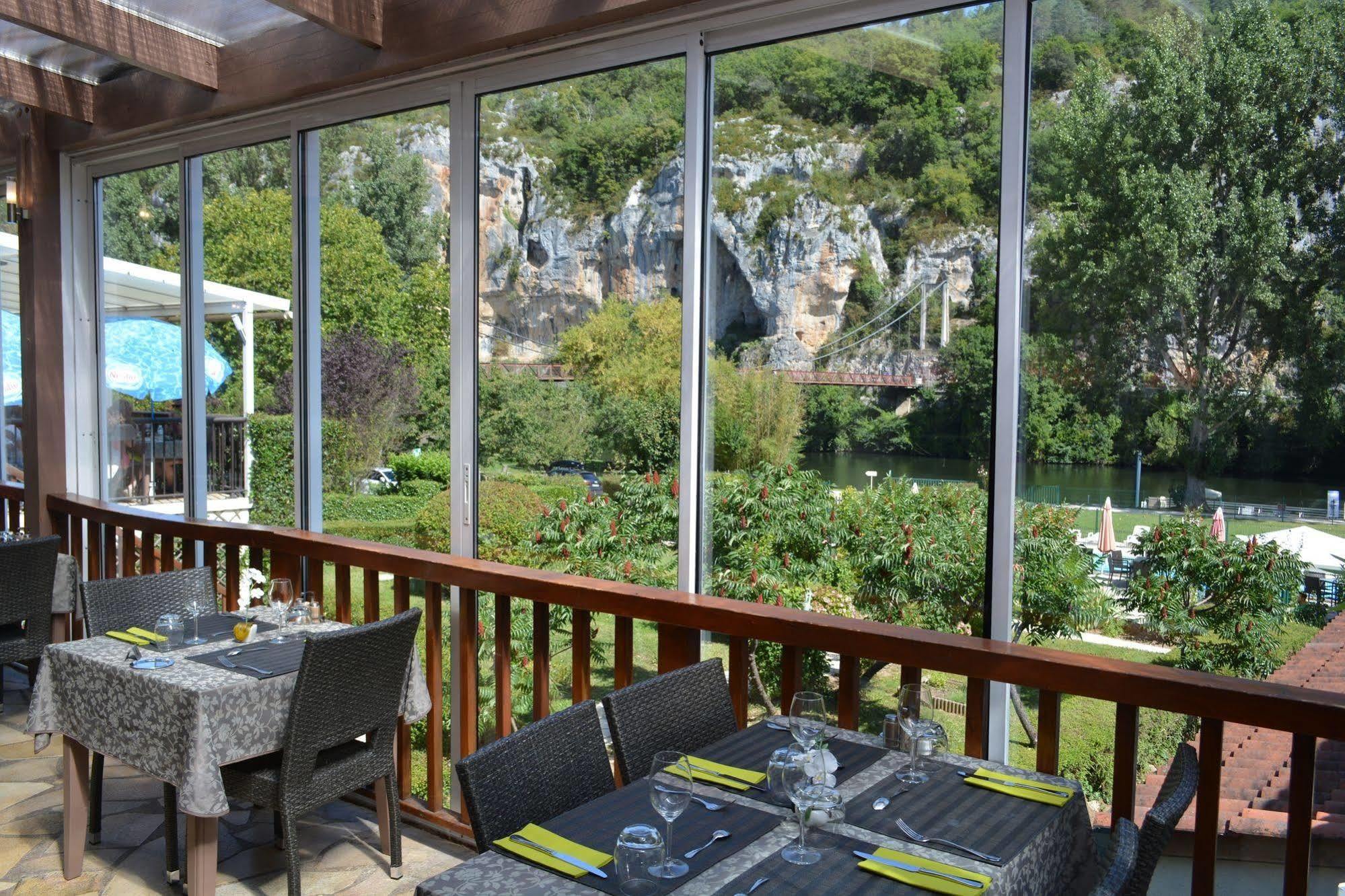 Hotel Restaurant Les Falaises Bouziès Exterior foto