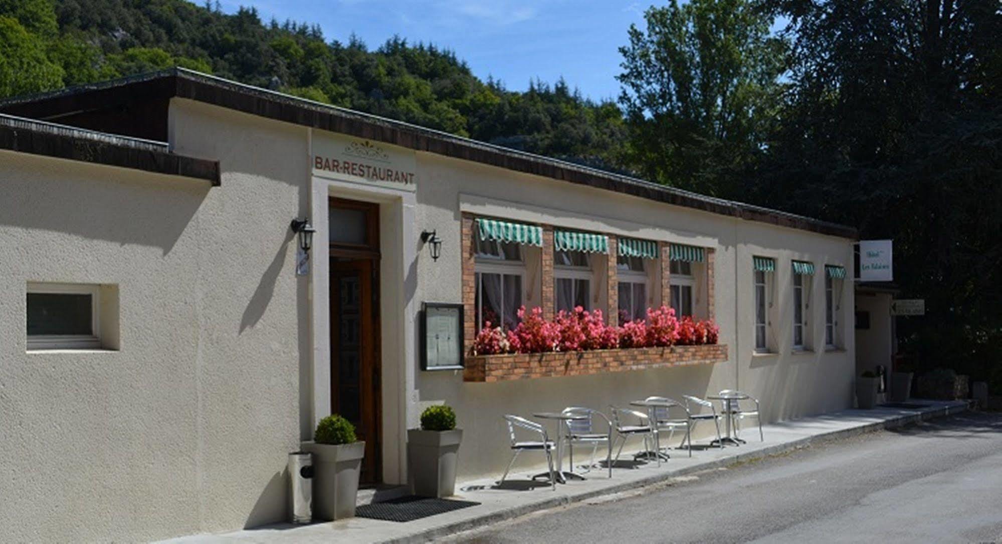 Hotel Restaurant Les Falaises Bouziès Exterior foto